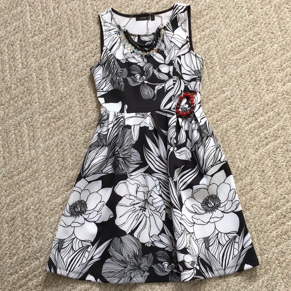 Apt. 9 Fit and Flare black & white dress - size XS